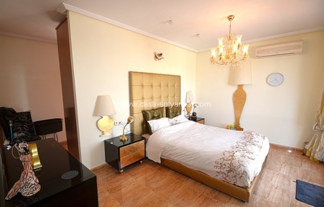 Reventa - Villa - Campos del Río - Inland