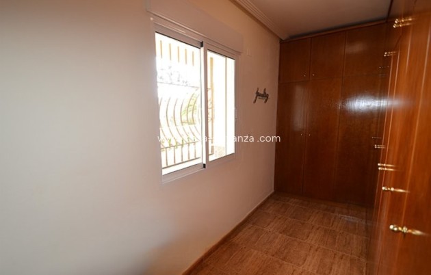 Reventa - Villa - Campos del Río - Inland