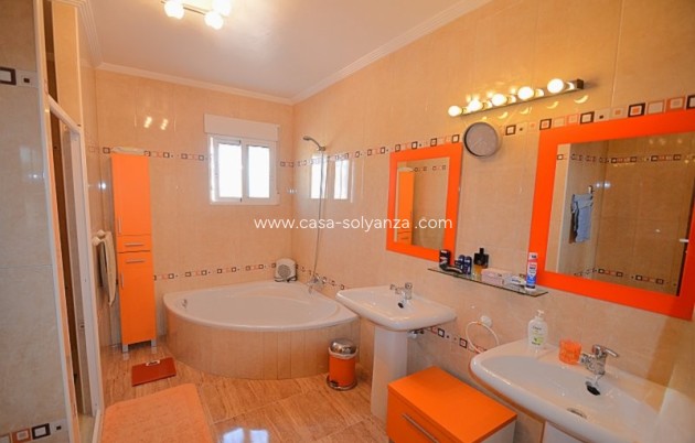 Reventa - Villa - Campos del Río - Inland