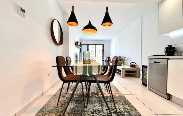 Reventa - Apartamento / piso - Villamartin - Costa Blanca