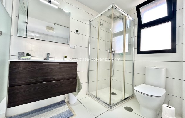 Reventa - Apartamento / piso - Villamartin - Costa Blanca