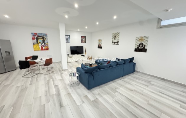 Herverkoop - Villa - Lomas de Cabo Roig