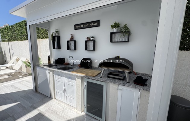 Herverkoop - Villa - Lomas de Cabo Roig