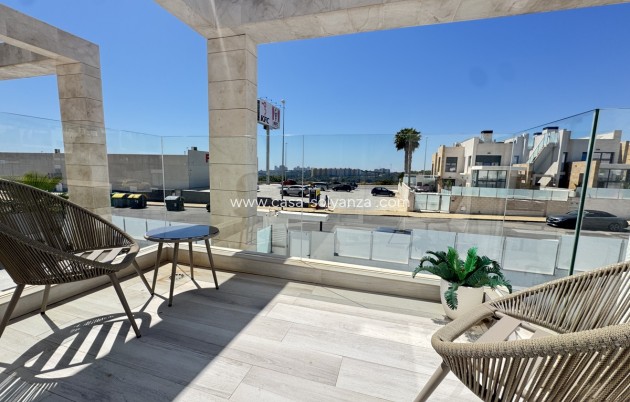 Herverkoop - Villa - Lomas de Cabo Roig