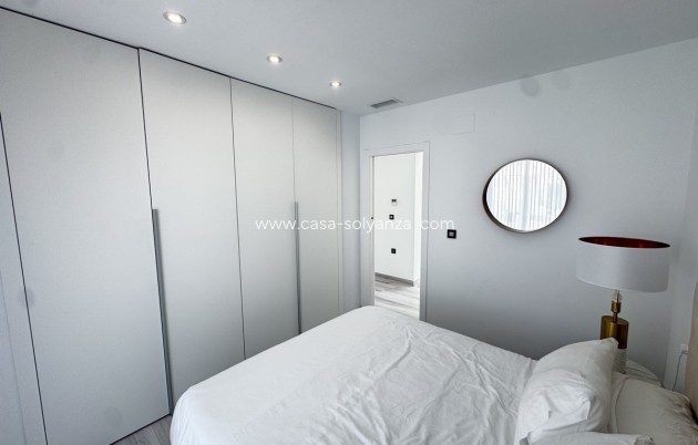 Herverkoop - Villa - Lomas de Cabo Roig