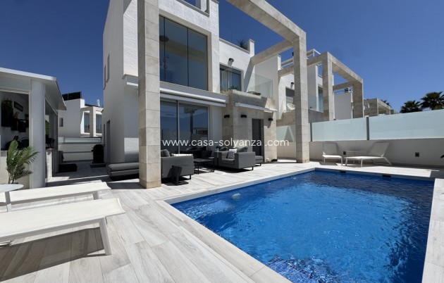 Herverkoop - Villa - Lomas de Cabo Roig