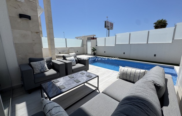 Herverkoop - Villa - Lomas de Cabo Roig