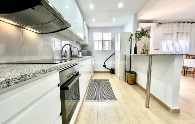 Reventa - Apartamento / piso - Villamartin - Costa Blanca