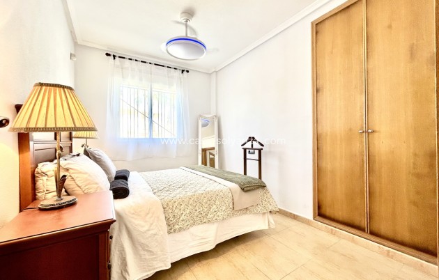 Reventa - Apartamento / piso - Villamartin - Costa Blanca