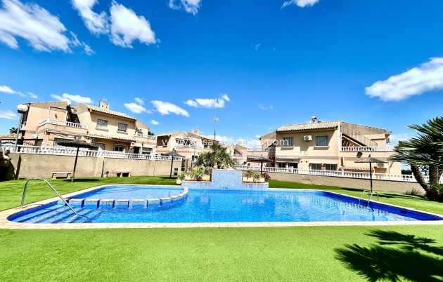 Reventa - Apartamento / piso - Villamartin - Costa Blanca