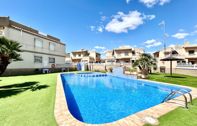 Reventa - Apartamento / piso - Villamartin - Costa Blanca
