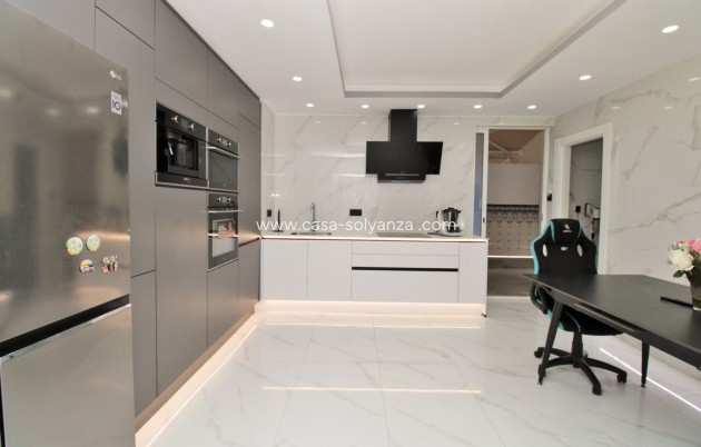 Resale - Apartment / flat - Torrevieja