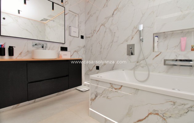 Resale - Apartment / flat - Torrevieja