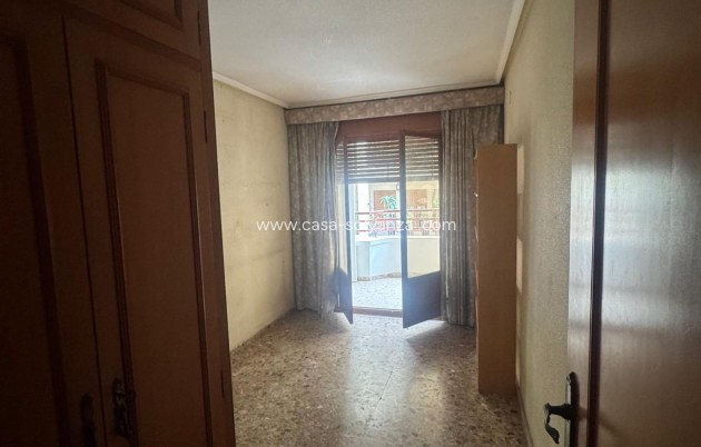 Reventa - Apartamento / piso - Orihuela - Zona Centro