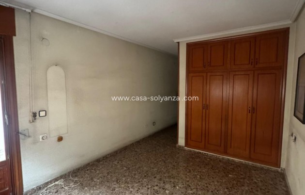 Reventa - Apartamento / piso - Orihuela - Zona Centro