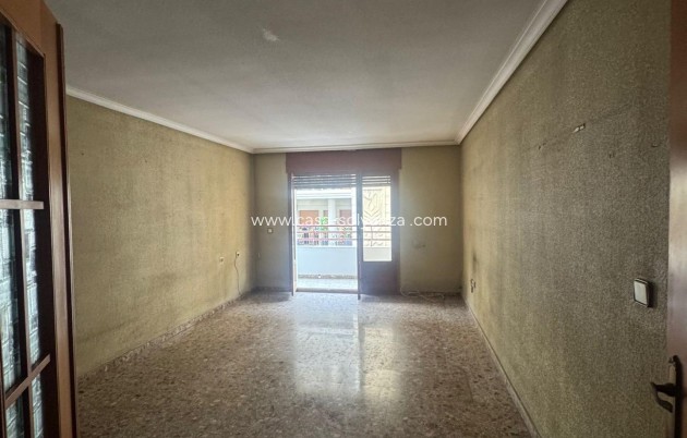 Reventa - Apartamento / piso - Orihuela - Zona Centro