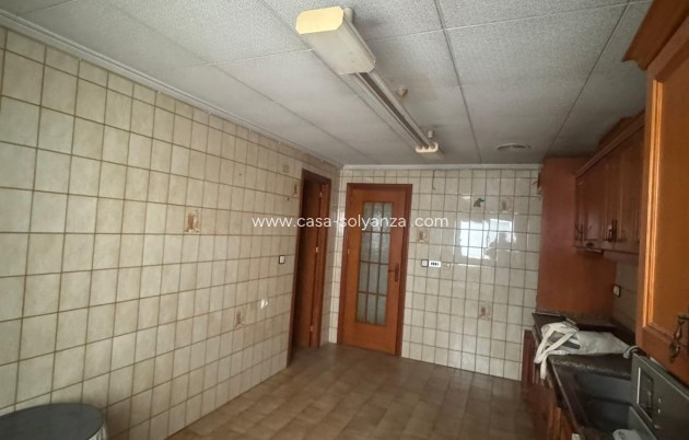 Reventa - Apartamento / piso - Orihuela - Zona Centro