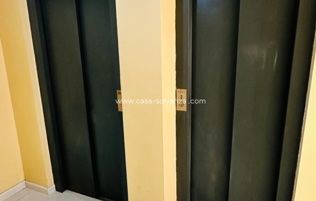 Reventa - Apartamento / piso - Torrevieja