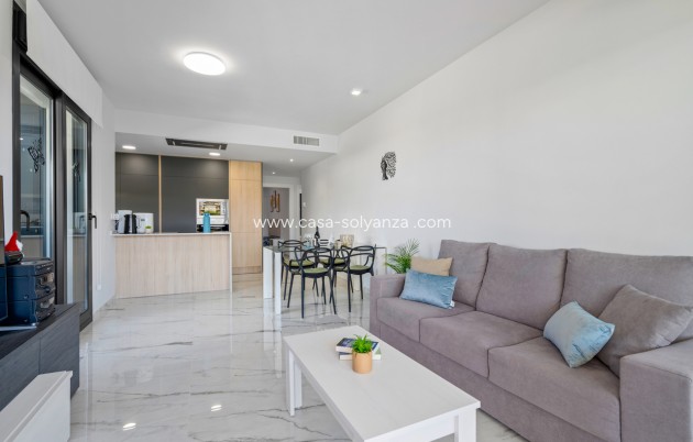 Resale - Apartment / flat - Villamartin - Costa Blanca