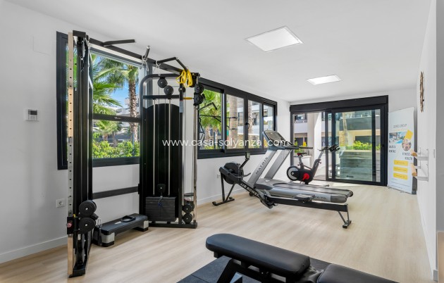 Resale - Apartment / flat - Villamartin - Costa Blanca