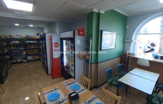 Reventa - Commercial Property - Torrevieja - Puerto