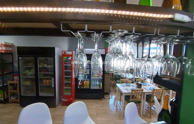 Reventa - Commercial Property - Torrevieja - Puerto