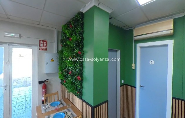 Reventa - Commercial Property - Torrevieja - Puerto