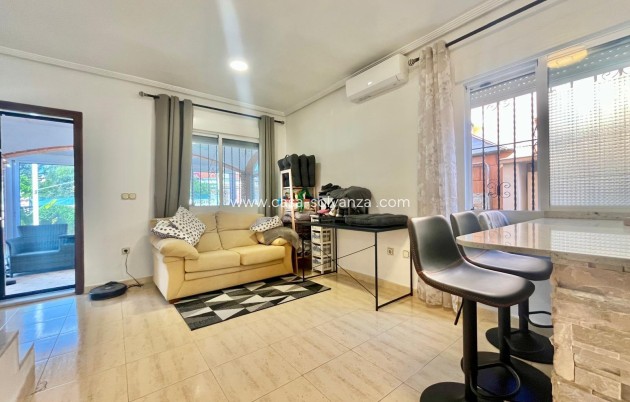 Reventa - Villa - Orihuela Costa - Los Almendros-La Florida