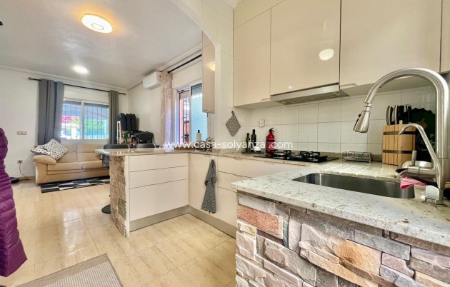 Reventa - Villa - Orihuela Costa - Los Almendros-La Florida