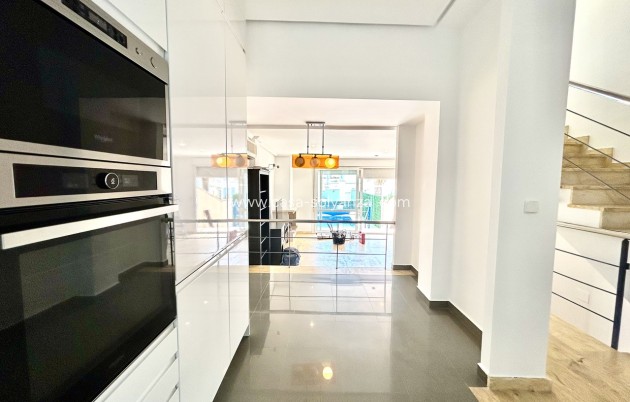 Resale - Townhouse - Cabo Roig