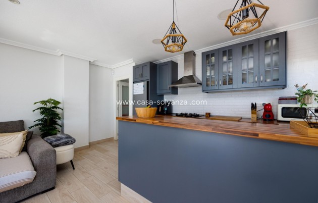 Resale - Bungalow - Torrevieja - Playa De Los Naufragos