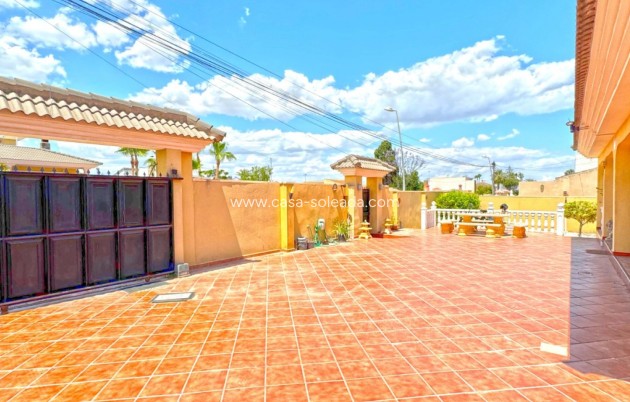 Revente - Villa - Torrevieja - Los Balcones
