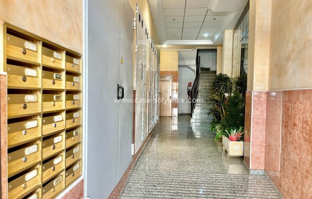 Reventa - Apartamento / piso - Torrevieja - Center