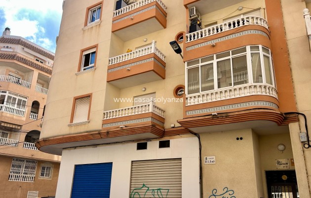 Reventa - Apartamento / piso - Torrevieja - Center