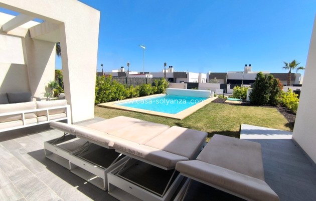 Resale - Villa - Algorfa