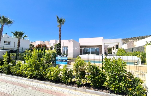 Resale - Villa - Algorfa