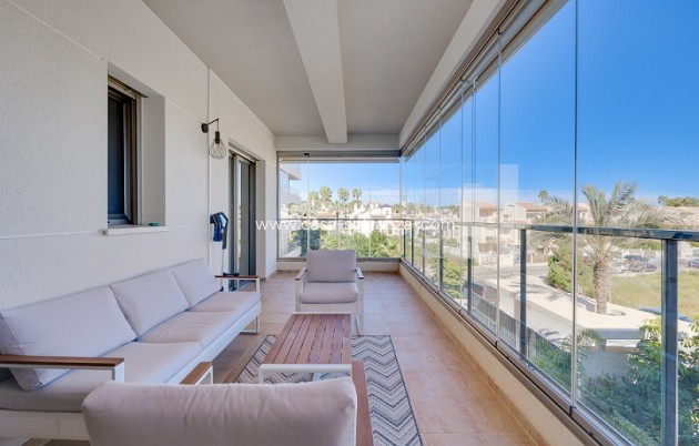 Resale - Apartment / flat - Orihuela - Villamartin