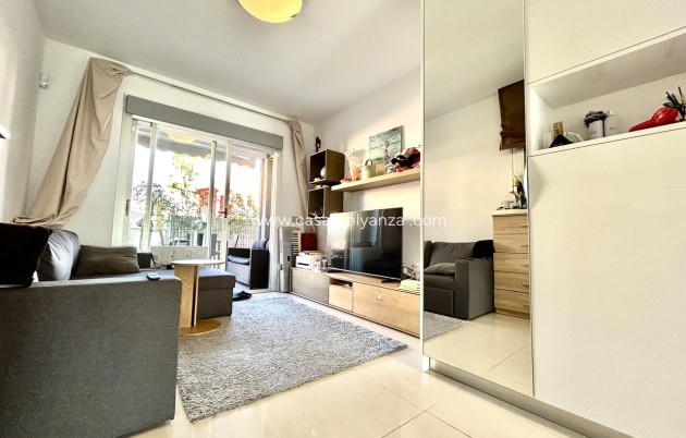 Resale - Apartment / flat - Punta Prima - Costa Blanca