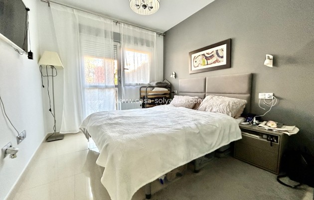 Resale - Apartment / flat - Punta Prima - Costa Blanca