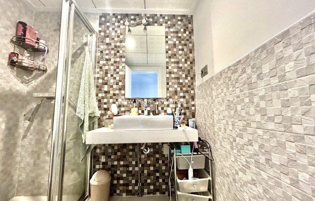 Resale - Apartment / flat - Punta Prima - Costa Blanca