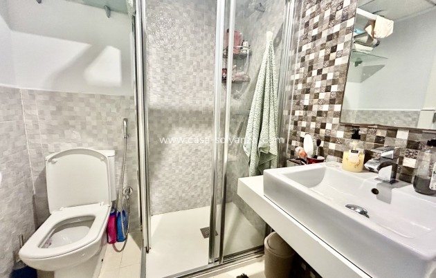 Resale - Apartment / flat - Punta Prima - Costa Blanca