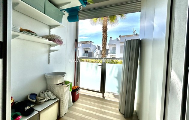 Resale - Apartment / flat - Punta Prima - Costa Blanca