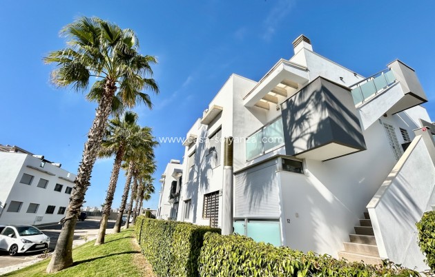 Resale - Apartment / flat - Punta Prima - Costa Blanca