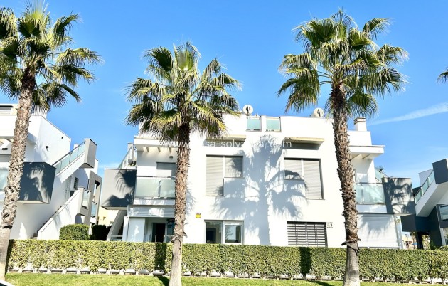 Resale - Apartment / flat - Punta Prima - Costa Blanca