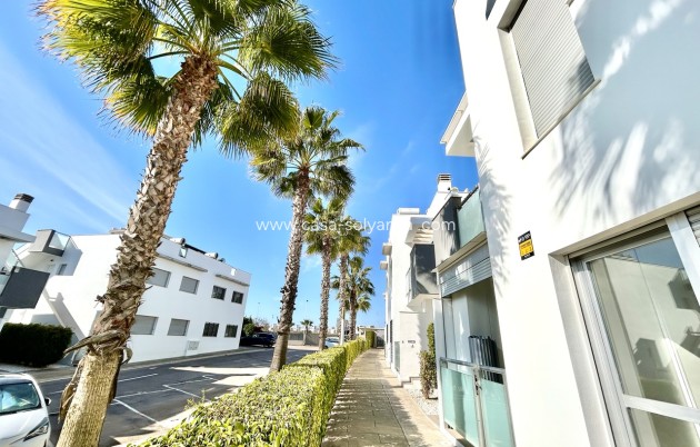 Resale - Apartment / flat - Punta Prima - Costa Blanca