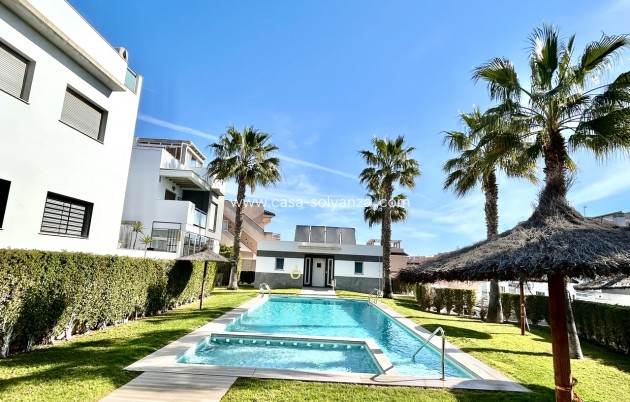 Resale - Apartment / flat - Punta Prima - Costa Blanca