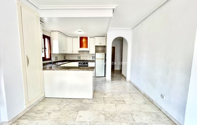 Resale - Apartment / flat - Villamartin - Costa Blanca