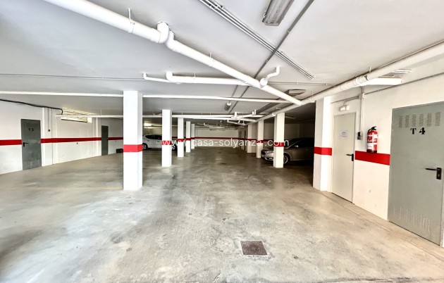 Resale - Apartment / flat - Villamartin - Costa Blanca