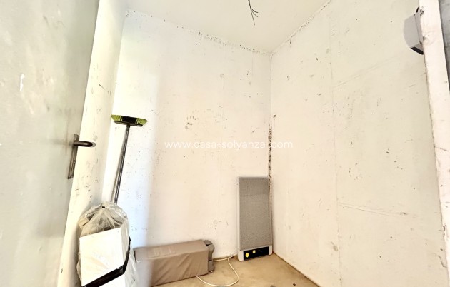 Resale - Apartment / flat - Villamartin - Costa Blanca