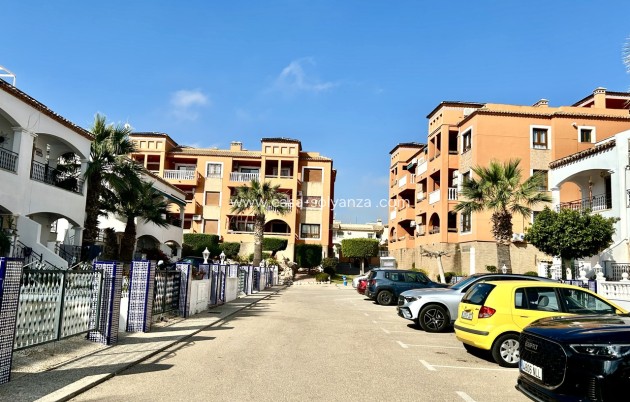 Resale - Apartment / flat - Villamartin - Costa Blanca